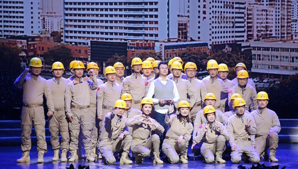 近日，k1体育注册就送38元召开成立70周年庆祝大会，共祝伟大祖国繁荣昌盛、共祝k1体育注册就送38元基业长青，其中，甘肃省交科建设有限公司参演舞台剧《快乐的建设者》为70周年盛典留下交科印迹、增添靓丽色彩，受到一致好评，省级多