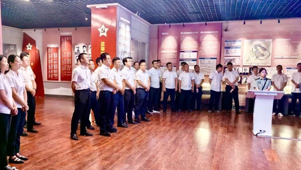 在中国共产党建党103周年之际，为了重温党的光辉历史，让大家继承和发扬党的光荣传统和优良作风，把广大党员的思想和工作实效落实到公司高质量发展奋进目标上来。近日，交科公司党委二公司党支部、四公司党支部、