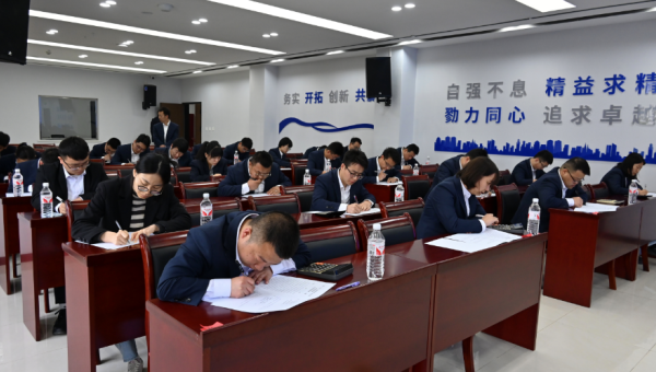 “本届竞赛试题结合了财务业务实际、制度与核算办法，设置会计实务全流程核算应用题，重点考察选手们专业知识综合运用能力、全流程业务处理能力和实际问题解决能力！”5月12日，西部市政建设集团工会“2025年